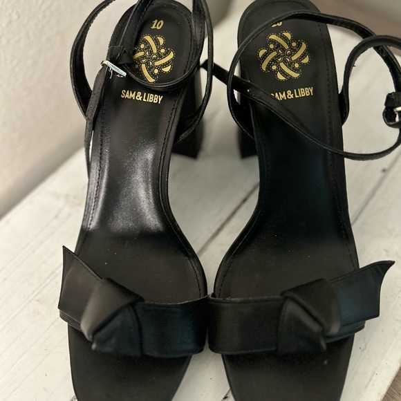 Sam & Libby Black Bow Heels - Picture 1 of 7